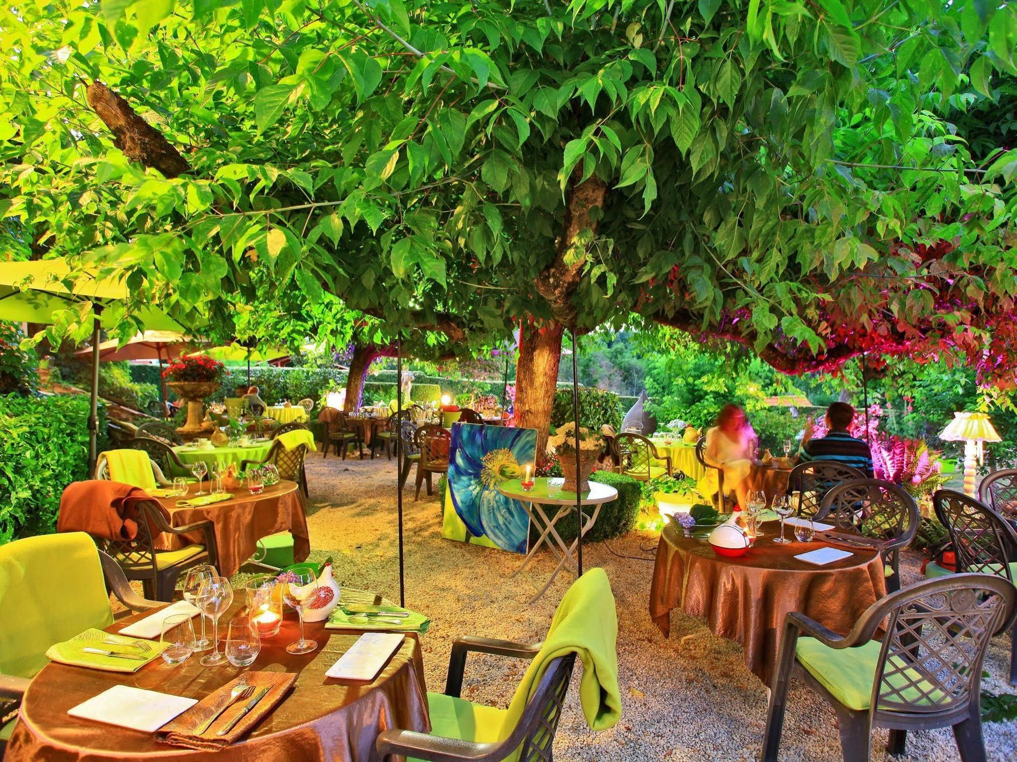 Hotel Saint-jacques Saint-Saud-Lacoussière